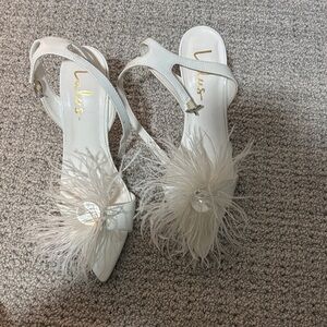 Lulu's Elegant White Feathered Heels